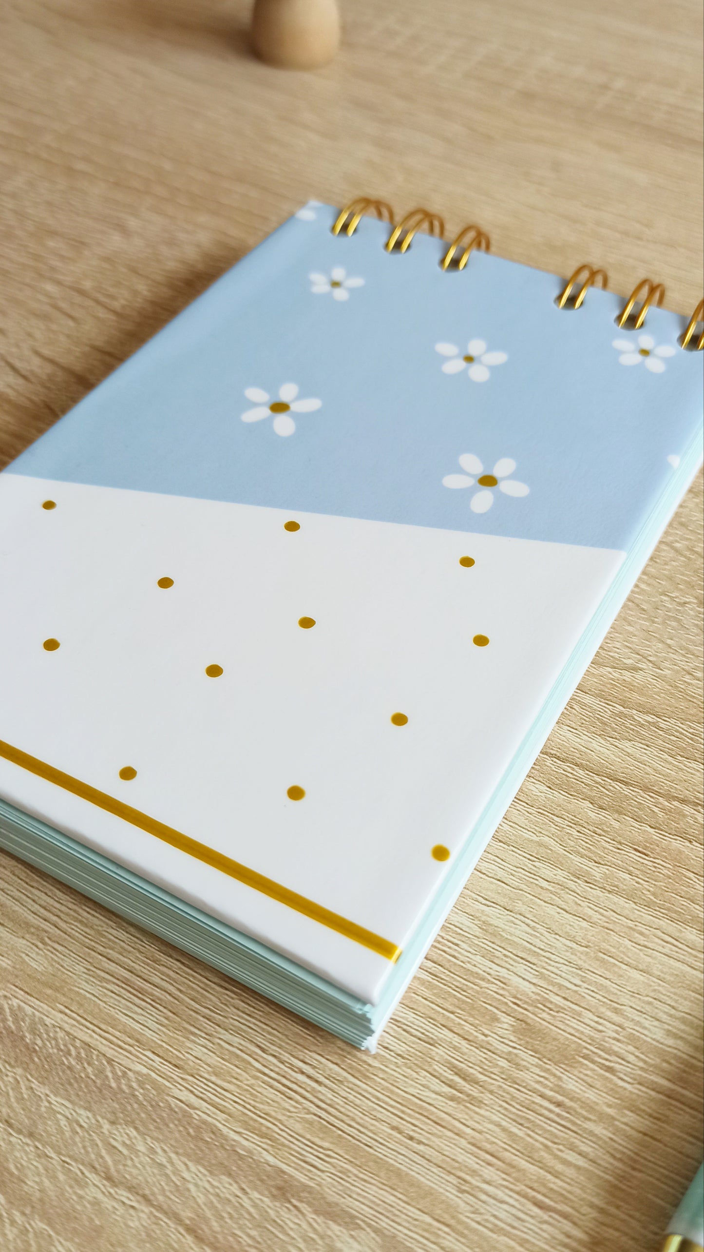 Libreta To do list - Portada estampado flores con toques dorado